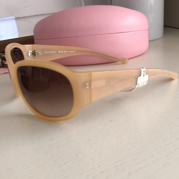 Juicy Couture “Watch Your Couture” Sunglasses - Picture 7 of 7